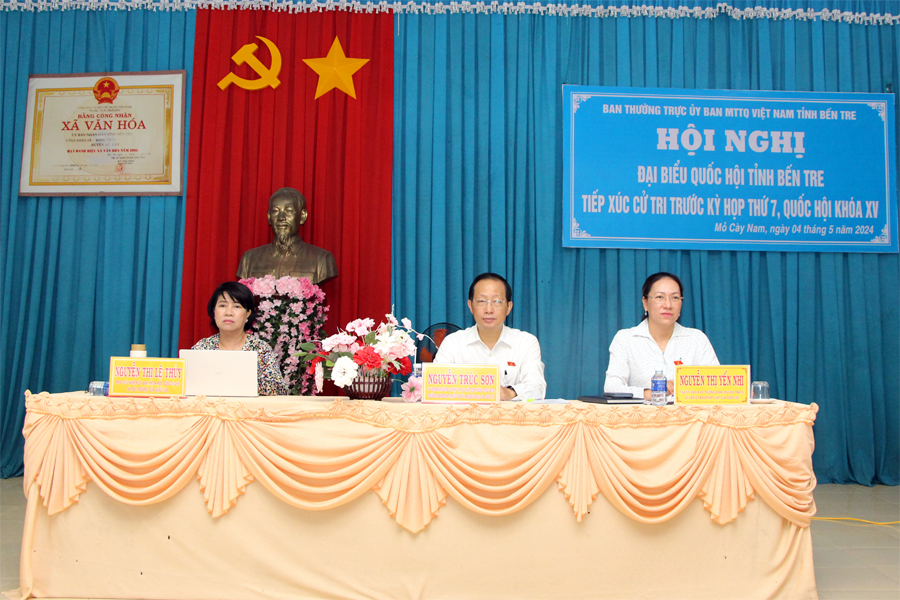 Đại biểu Quốc hội tỉnh tiếp xúc cử tri tại huyện Mỏ Cày Nam