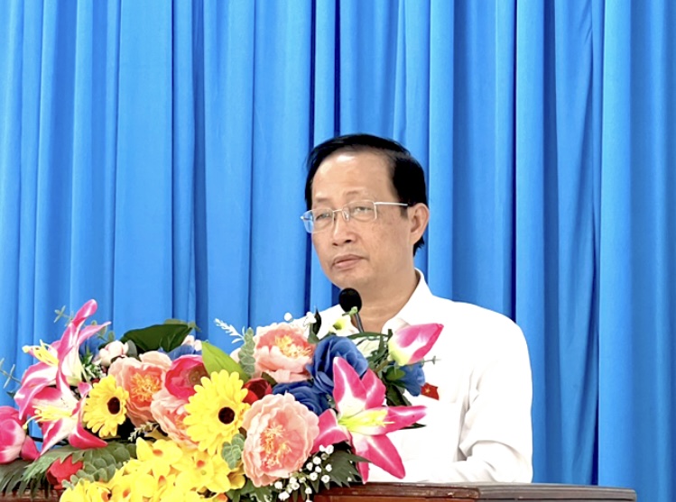 Đại biểu Quốc hội tỉnh tiếp xúc cử tri huyện Thạnh Phú