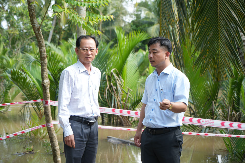 Kiểm tra tình hình triển khai thực hiện các công trình cống đang thi công phục vụ hạn mặn