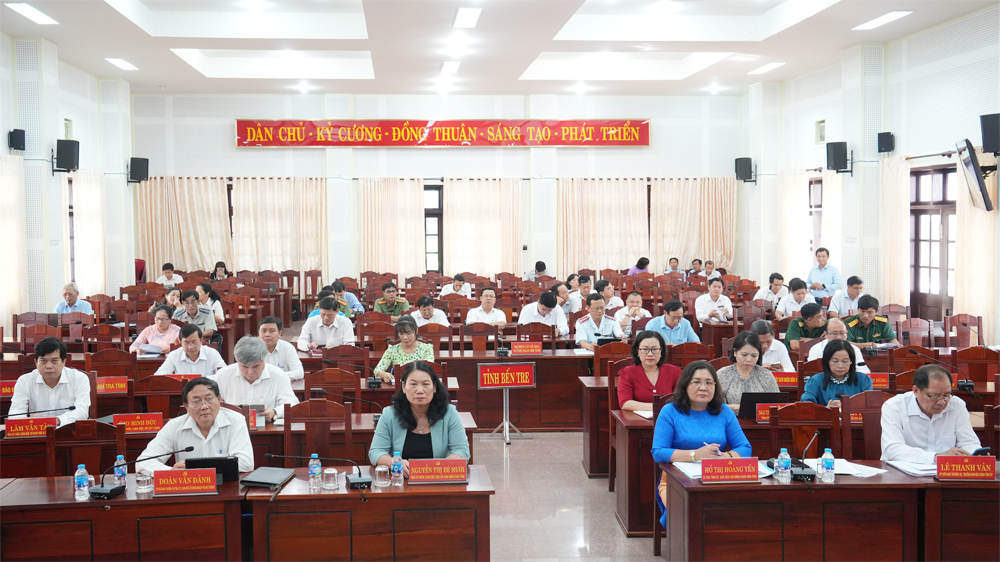 Quán triệt, triển khai kế hoạch thúc đẩy chuyển đổi số liên thông, đồng bộ, nhanh, hiệu quả 